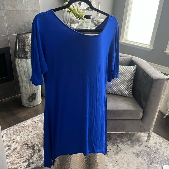 Pointelle hiding 🦋everything royal blue top size medium perfect summer top 🦋 - Picture 5 of 17